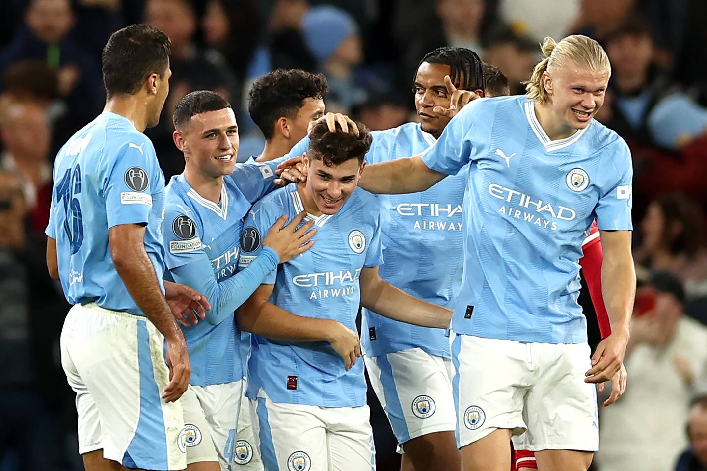 Rodri strikes late as Man City extend perfect start