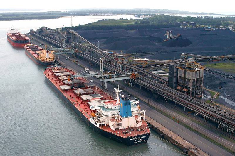 Ships are being loaded with coal at the Richards Bay Coal Terminal, South Africa. Despite the global shift from coal, Botswana is pushing ahead with developing its estimated 212 billion tonnes of coal resources. Courtesy Richards Bay Coal Terminal