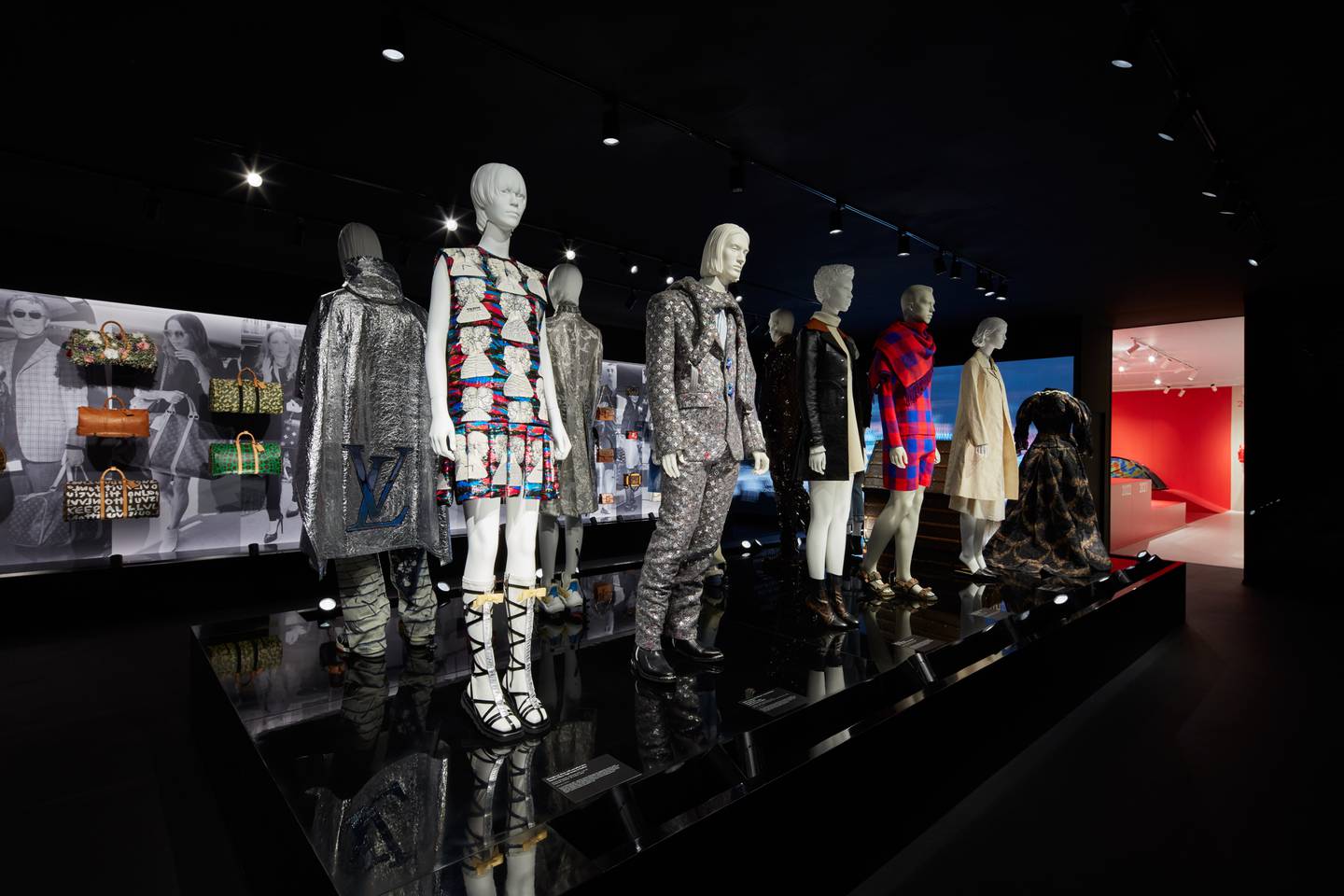 An Inside Look at the SEE LV Exhibition in Dubai 