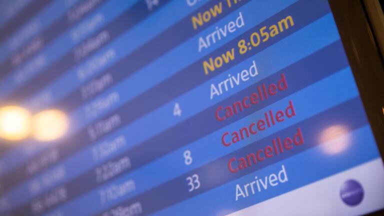 An image that illustrates this article US airlines cancel 1,000 more flights after holiday cuts