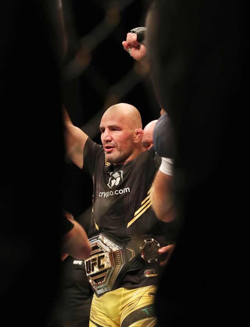 Glover Teixeira with the light heavyweight title.