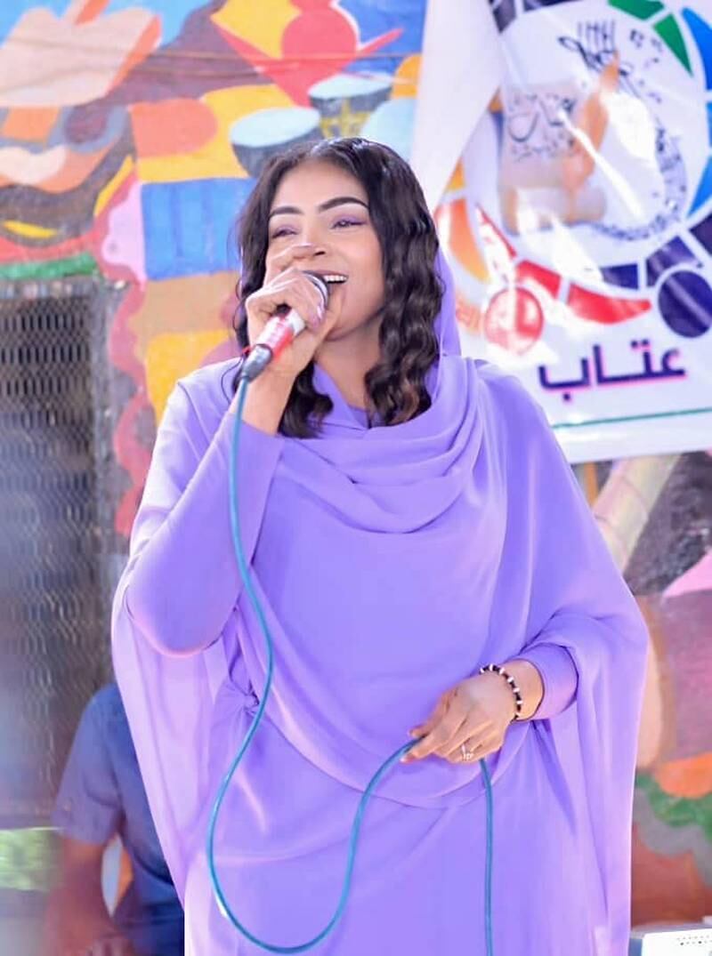 Shaden Hussein based her career on the ballad-singing traditions of her native Khordofan province. Hakama Shaden / Facebook