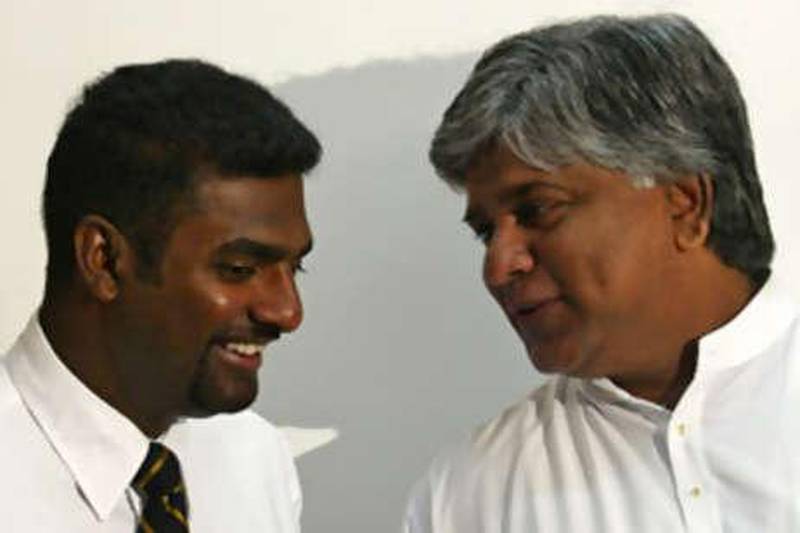 The Sri Lanka Cricket president Arjuna Ranatunga, (right) with Muttiah Muralitharan, says his country have no security issues about playing in Pakistan.