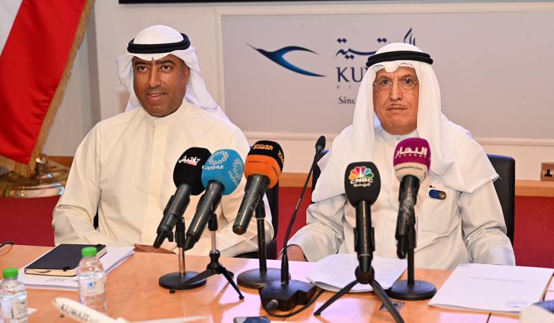 Kuwait Airways' chief executive Maen Mahmoud Razouqi, left, and chairman Ali Al Dukhan during the airline's annual general meeting. Photo: Kuwait Airways