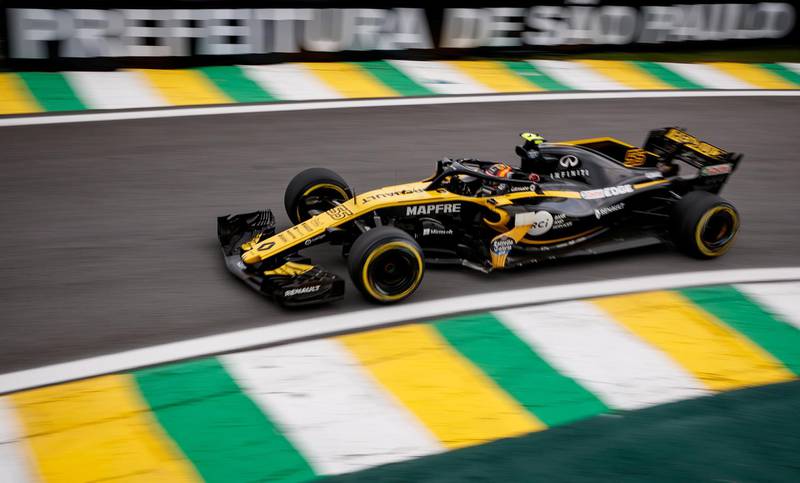 SAO PAULO, BRAZIL - NOVEMBER 09: Carlos Sainz of Spain driving the (55) Renault Sport Formula One Team RS18 on track during practice for the Formula One Grand Prix of Brazil at Autodromo Jose Carlos Pace on November 9, 2018 in Sao Paulo, Brazil.  (Photo by Lars Baron/Getty Images)