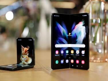 Shipments of foldable smartphones to quadruple by 2025 as premium segment becomes focus