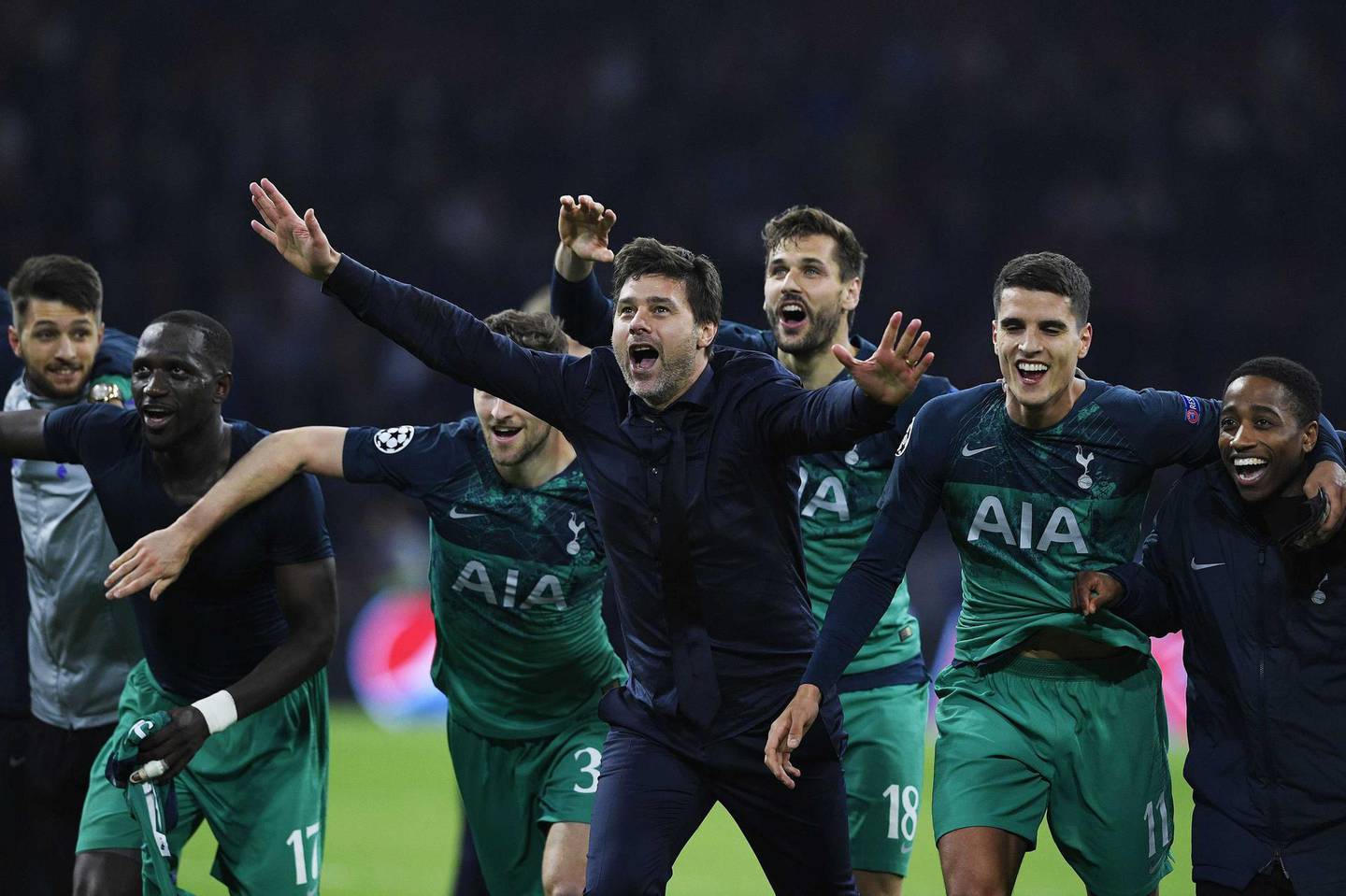 epa08010882 (FILE) - Manager Mauricio Pochettino (C) and players of Tottenham Hotspur celebrate after the UEFA Champions League semi final, second leg soccer match between Ajax Amsterdam and Tottenham Hotspur in Amsterdam, The Netherlands, 08 May 2019 (re-issued 20 November 2019). Tottenham Hotspur has sacked Mauricio Pochettino according to a club statement on 19 November.  EPA/OLAF KRAAK *** Local Caption *** 55177958