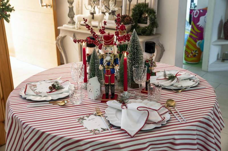 DUBAI UNITED ARAB EMIRATES. 25 NOVEMBER 2020. Tablescaping, the art of setting a table explained. Table settings for the festive season by Katie watson Grant, Founder of Lavender & May. (Photo: Antonie Robertson/The National) Journalist: Janice Rodrigues Section: National.

