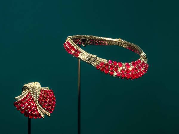 An image that illustrates this article Van Cleef & Arpels presents priceless jewels in Saudi exhibition 