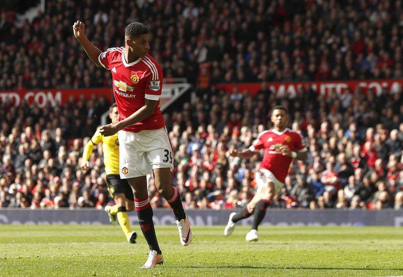 Marcus Rashford scores the first goal for Manchester United. Action Images via Reuters / Jason Cairnduff