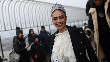 An image that illustrates this article Miss Universe visits New York's Empire State Building