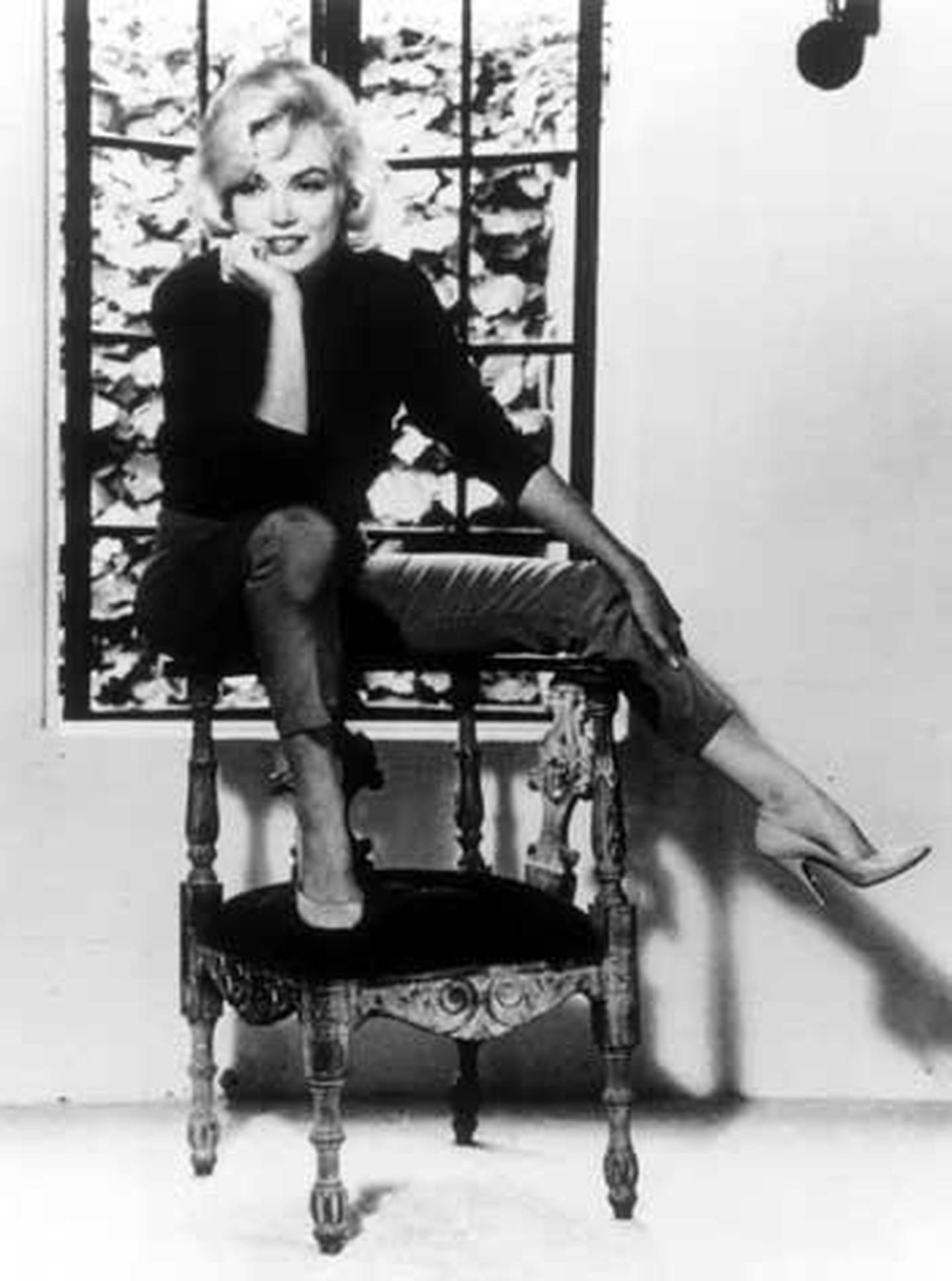Marilyn Monroe wearing shoes by Salvatore Ferragamo