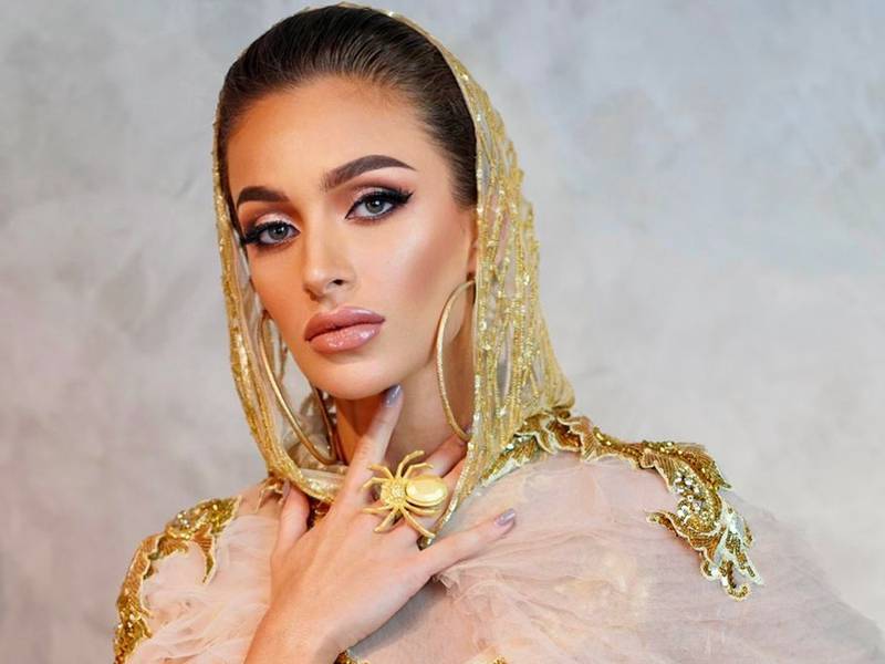 Evlin Khalifa in elegant Middle Eastern-style fashion. Photo: Miss Universe Bahrain