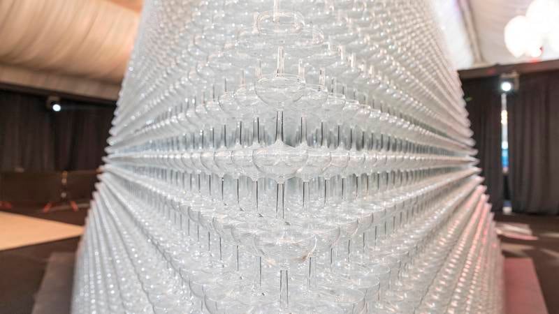 An image that illustrates this article Dubai hotel builds world’s largest drinking glass pyramid – in pictures