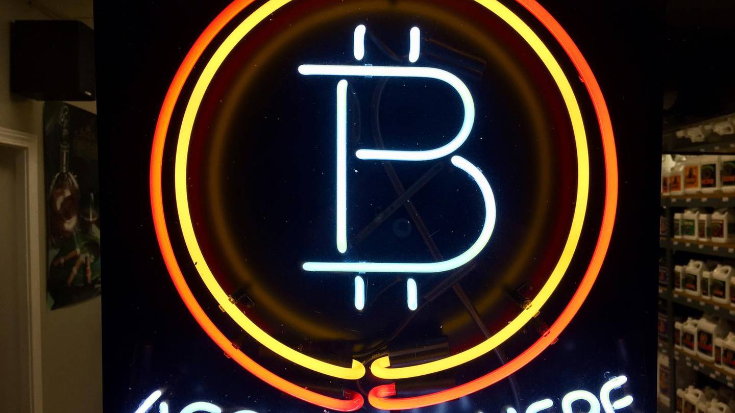 rdn ar trebui să investesc cripto când încep tranzacțiile futures cu bitcoin