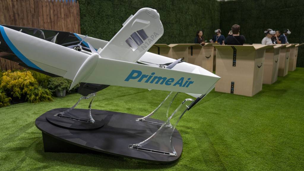 Amazon drones to make deliveries in California and Texas