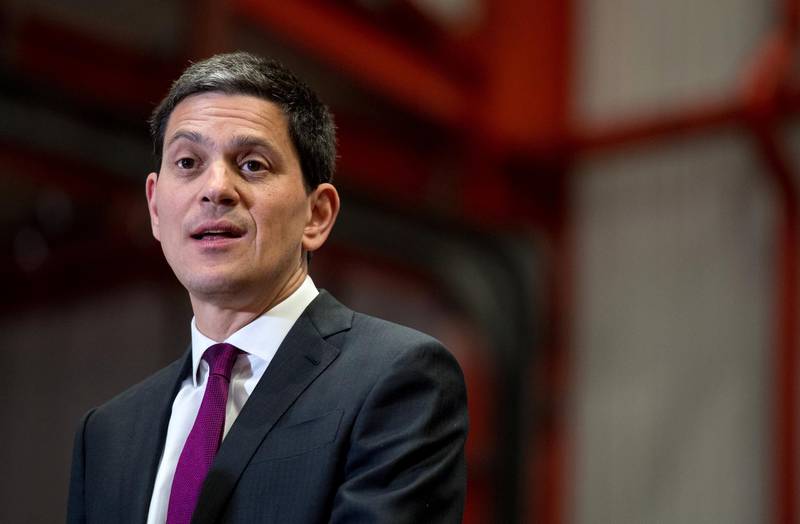 Former British Foreign secretary David Miliband delivers a joint speech on Brexit and trade in Rainham, Essex on May 14, 2018. (Photo by CHRIS J RATCLIFFE / AFP)