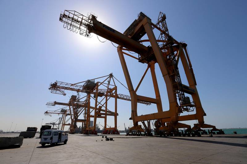 FILE PHOTO: A view of cranes at the container terminal at the Red Sea port of Hodeidah, Yemen January 5, 2019. Picture taken January 5, 2019. REUTERS/Abduljabbar Zeyad/File Photo