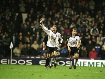 19 Dec 2000:  Mark Venus of Ipswich Town celebrates scoring the winning goal during the Worthington Cup fifth round match against Manchester City played at Maine Road, in Manchester, England. Ipswich Town won the match 2-1 after extra-time. \ Mandatory Credit: Alex Livesey /Allsport