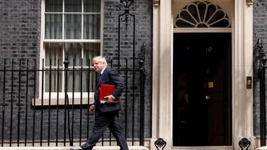 An image that illustrates this article Boris Johnson defies pressure and sacks Michael Gove