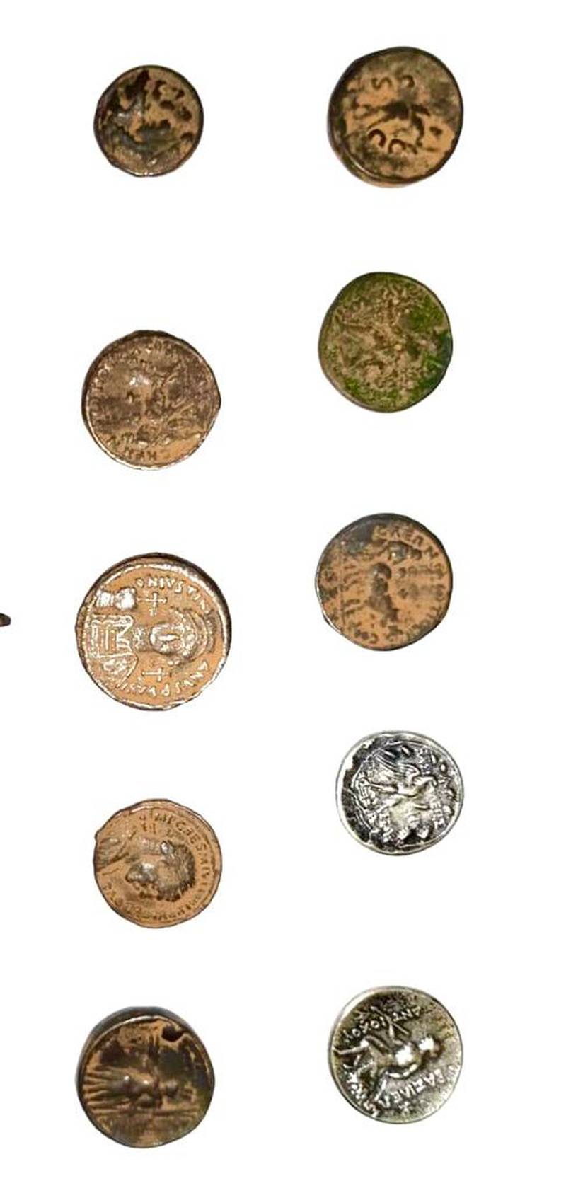 The coins were found in the luggage of a traveller leaving from Cairo International Airport on Tuesday. Photo: Egyptian Ministry of Tourism and Antiquities