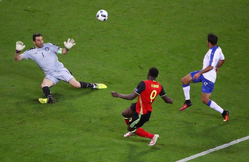 Romelu Lukaku of Belgium shoots wide during the Uefa Euro 2016 Group E match between Belgium and Italy at Stade des Lumieres on June 13, 2016 in Lyon, France. (Clive Brunskill/Getty Images)