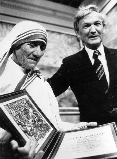 OSLO - December 11, 1979:  Mother Teresa (1910 - 1997) receiving the Nobel Peace Prize on December 11, 1979 in Oslo, Norway.  (Photo by Keystone/Getty Images)