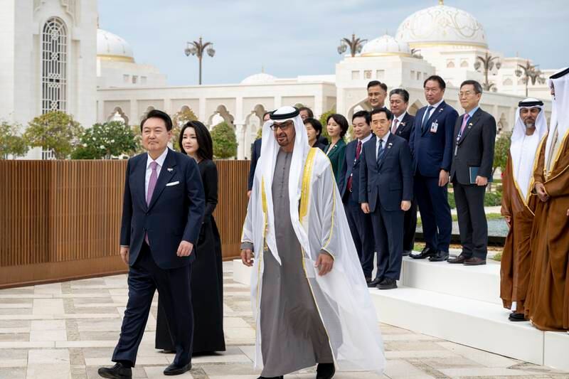Sheikh Mohamed receives Mr Yoon and First Lady Kim Keon-hee