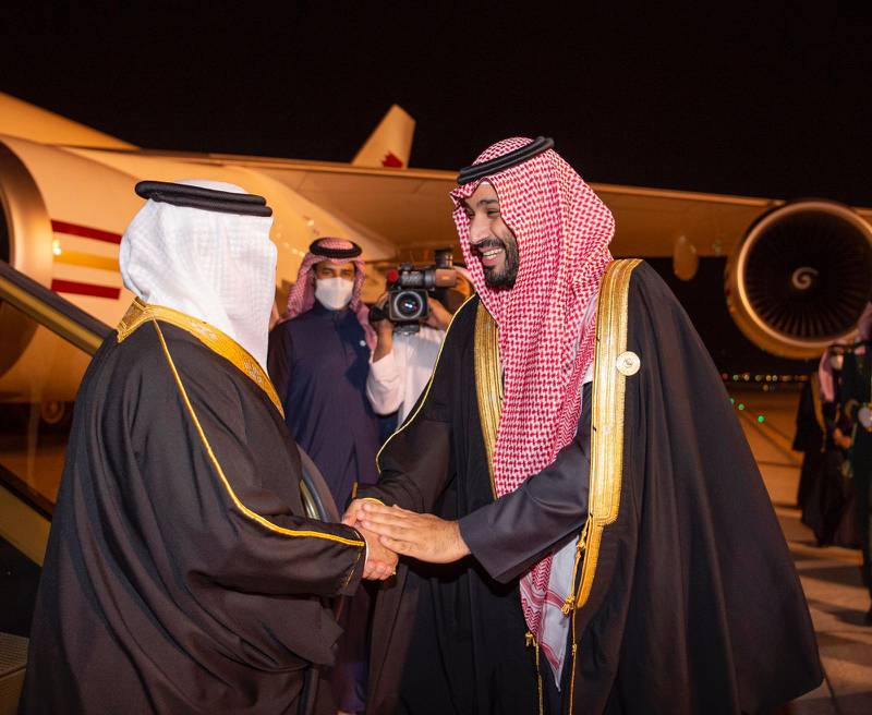 Saudi Crown Prince Mohammed bin Salman receives King Hamad of Bahrain upon his arrival in Riyadh. SPA