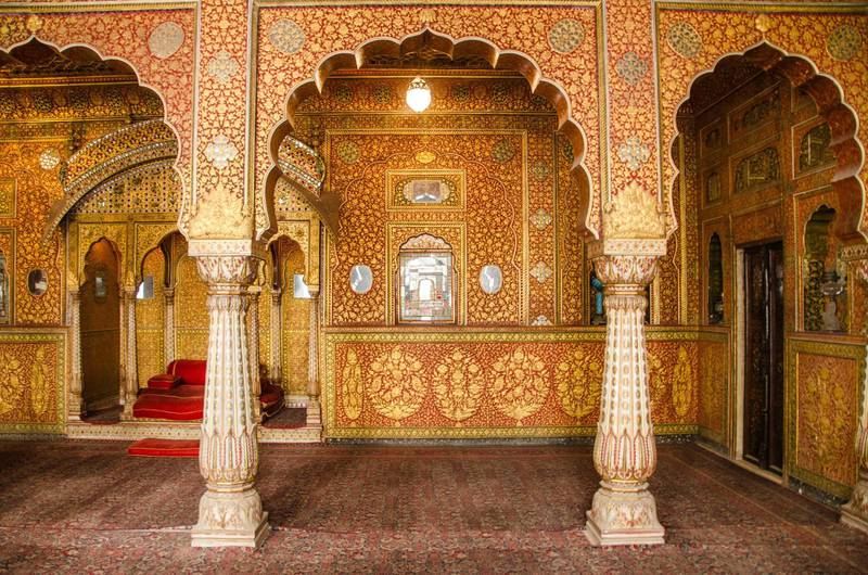 Junagarh Fort reflects the opulent lifestyle of the early rulers of this kingdom. Purnendu