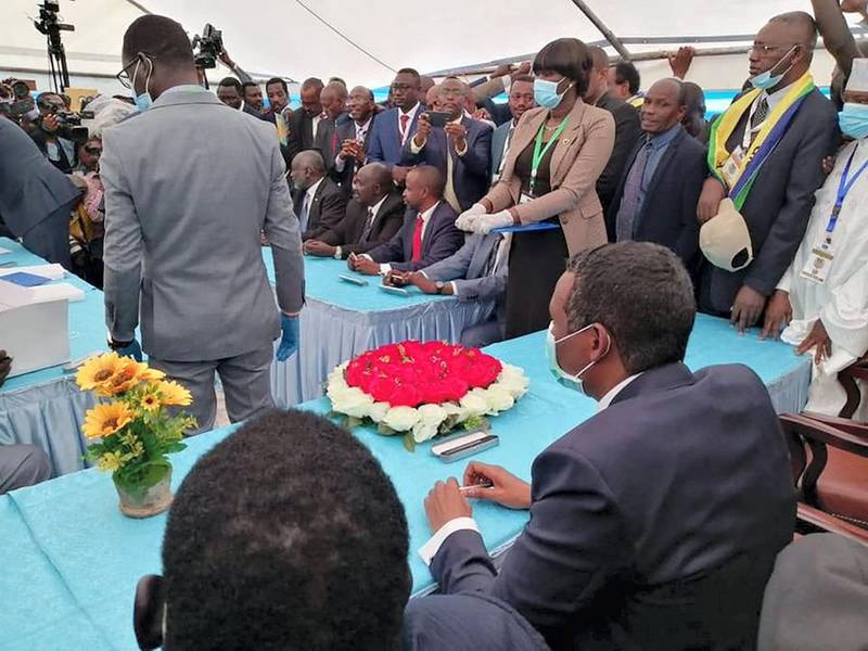 Leaders of Sudan and Sudanese rebel groups attend the sigining of a comprehensive peace agreement in the South Sudaneze capital Juba on October 3, 2020. @SUNA_AGENCY