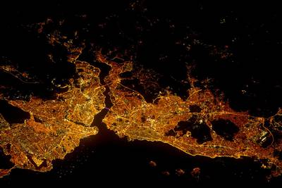 Turkish city of Istanbul at night