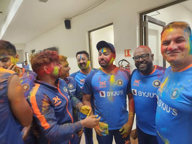 Rohit Sharma celebrates Holi with the Indian team at the Narendra Modi Stadium in Ahmedabad. Photo: @BCCI / Twitter