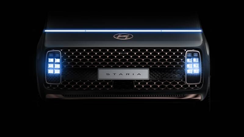The Staria's distinctive front grille.