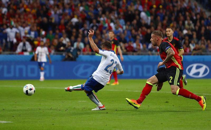 Emanuele Giaccherini of Italy scores his team’s first goal during the Uefa Euro 2016 Group E match between Belgium and Italy at Stade des Lumieres on June 13, 2016 in Lyon, France. (Michael Steele/Getty Images)