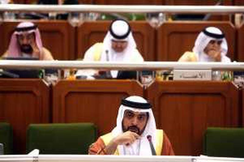 March 24, 2009 / Abu Dhabi / Sheikh Hamdan bin Mubarak Al Nahyan, The Minister of Public Works speaks to the Federal National Counsel in Abu Dhabi March 24, 2009.  (Sammy Dallal / The National)
 *** Local Caption ***  sd-032409-fnc-08.jpg