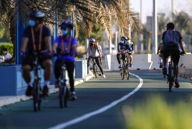 Abu Dhabi, United Arab Emirates, October  23, 2020.    The busy cycling pathway along the Corniche on a Friday morning.Victor Besa/The NationalSection:  NAfor:  Standalone/Weather