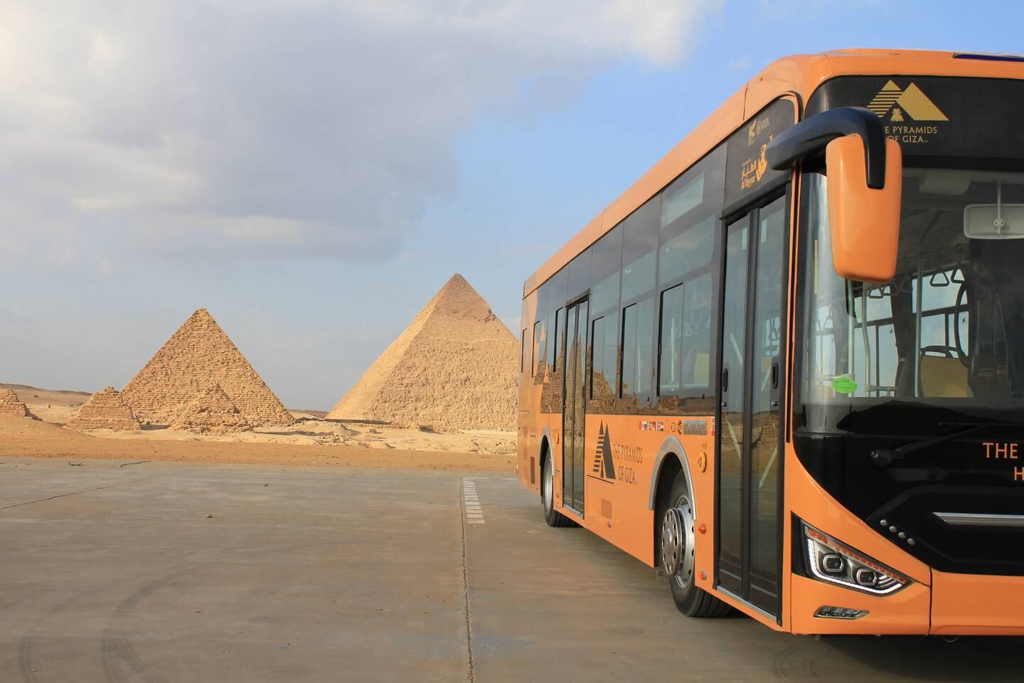 There are plans to introduce electric buses to transport visitors through seven stations around the Giza Pyramids plateau. Courtesy Orascom Pyramids Entertainment
