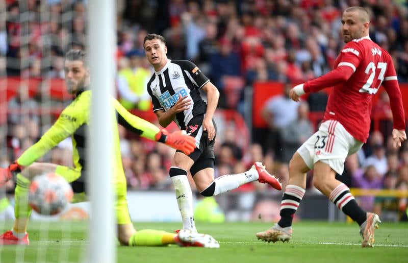 Javier Manquillo - 7: Spanish right-back returned to starting XI and showed tremendous composure to score his first Newcastle goal. Getty