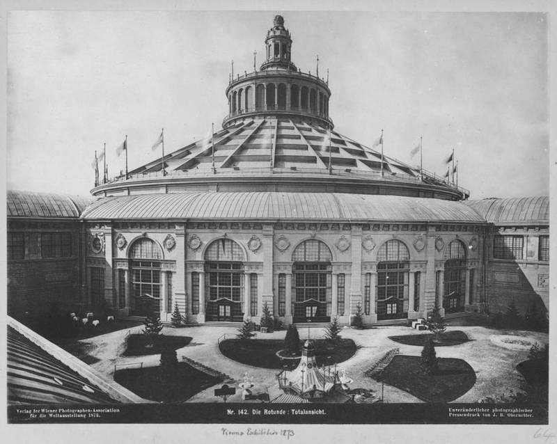 1873:  The rotunda at the Vienna International Exhibition. J Bobenetter/Hulton Archive/Getty Images