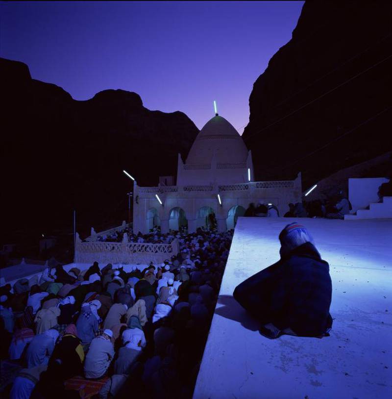 Visit to a prophet, Wadi Hadramawt, 1998.