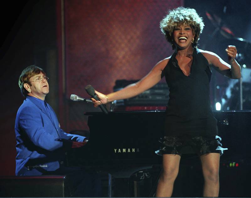 Turner and Elton John perform a duet during the VH1 Fashion and Music Awards in 1995 in New York. AP