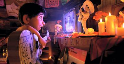 2. Coco (2017). Where do I start with Coco? The dreamlike setting in the Land of the Dead? Or maybe the enchanting and memorable music? Or better yet, the emotionally charged plot that is sure to make you shed a tear, or 10? Coco’s success ultimately lies in the fact that after years of making us feel all sorts of emotions for objects and animals, Pixar presents a very humanist story about love and loss. One to watch at least once a year. IMDB: 8.4/10. Rotten Tomatoes: 97%