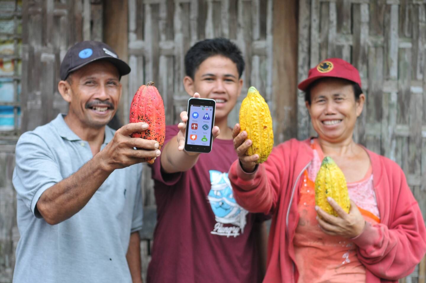 A cheap smartphone and app by AgUnity gives farmers in remote areas the chance to communicate, an opportunity many did not have before. Photo: Expo 2020 Dubai