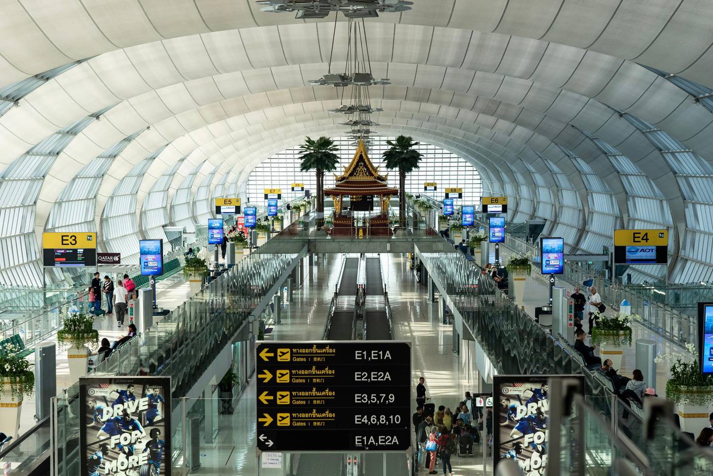 Thailand's international airports are gearing up to welcome commercial passenger flights from July 1. Unsplash