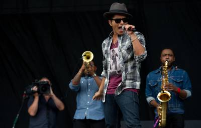 CHELMSFORD, ENGLAND - AUGUST 20: Bruno Mars performs live on the V stage during day 1 of the V Festival in Hylands Park on August 20, 2011 in Chelmsford, United Kingdom. (Photo by Ian Gavan/Getty Images)