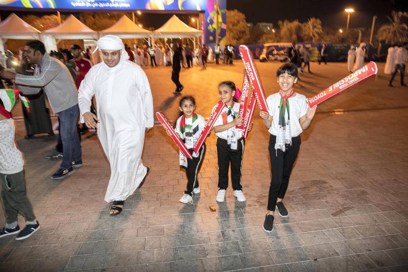 Abu Dhabi, United Arab Emirates, 05 January 2018. Fans at the start of the first AFC match at Zayed Sports City. UAE vs Bahrain. (Photo: Antonie Robertson/The National) Journalist: None. Section: Sport.
