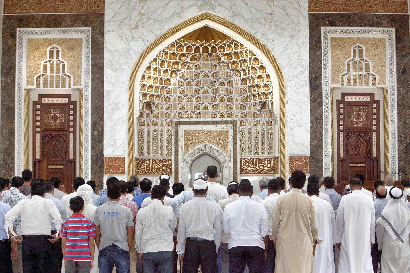 Dubai, United Arab Emirates, Jun 29, 2014 -  Duhr prayer at Masjid Musabah Bin Rashid Al Fattan Mosque during the First day of Ramadan. ( Jaime Puebla / The National Newspaper ) 