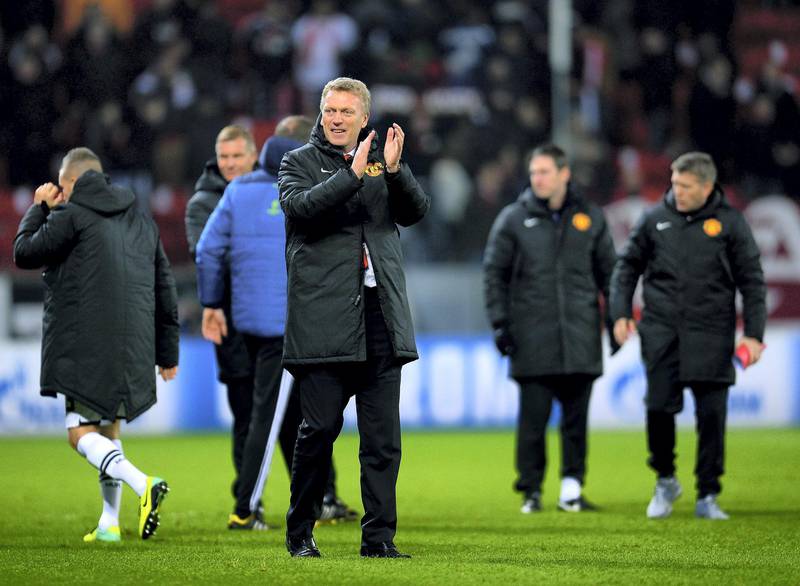 LEVERKUSEN, GERMANY - NOVEMBER 27:  David Moyes manager of Manchester United applauds the fans after victory during the UEFA Champions League Group A match between Bayer Leverkusen and Manchester United at BayArena on November 27, 2013 in Leverkusen, Germany.  (Photo by Lars Baron/Bongarts/Getty Images)