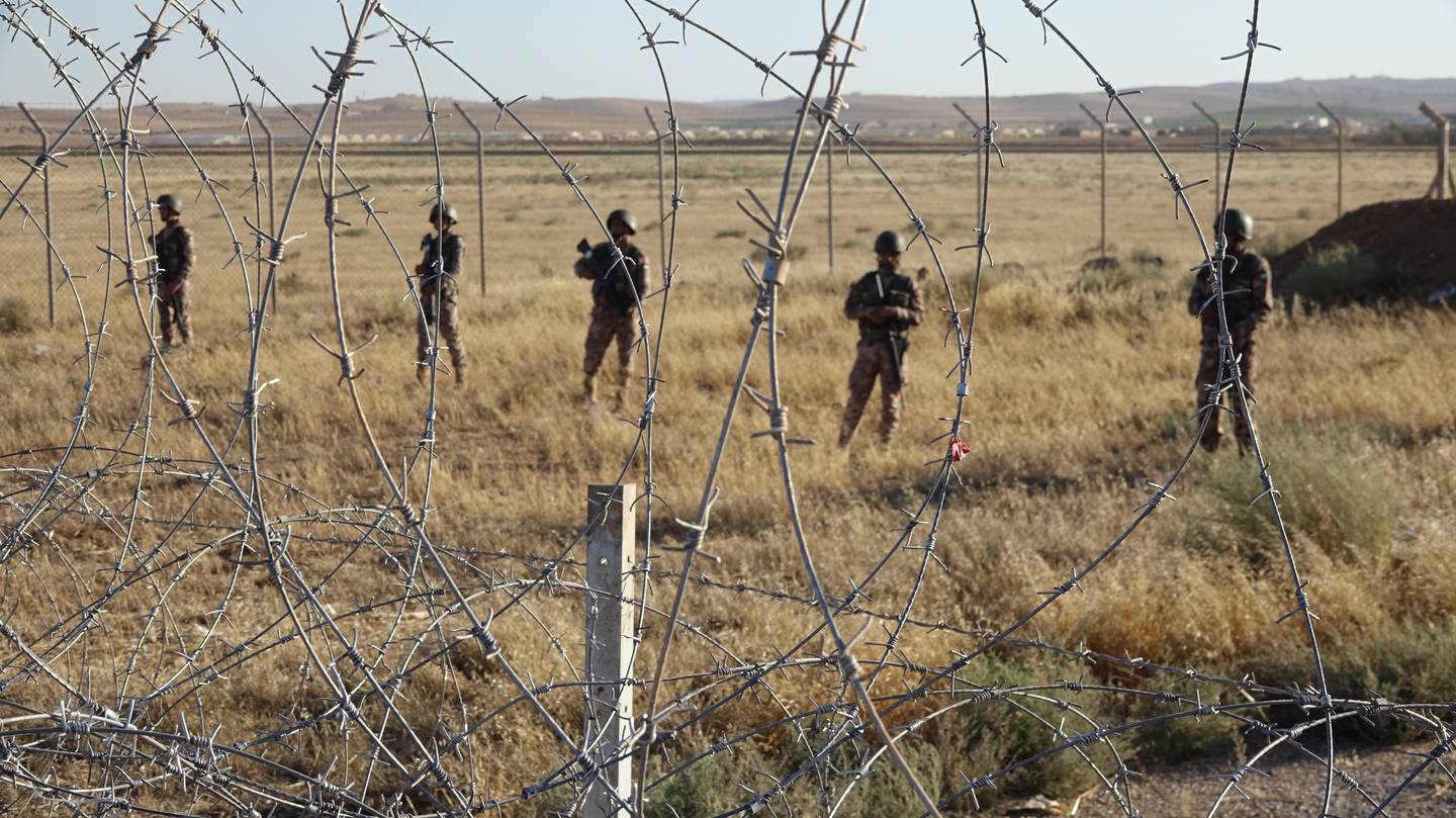  Jordanian soldiers patrol the border with Syria.
